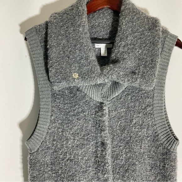 GAP Made w/Alpaca Wool Snap Front Vest Wide Collar Cozy Fuzzy Sleeveless Size M - Picture 7 of 16